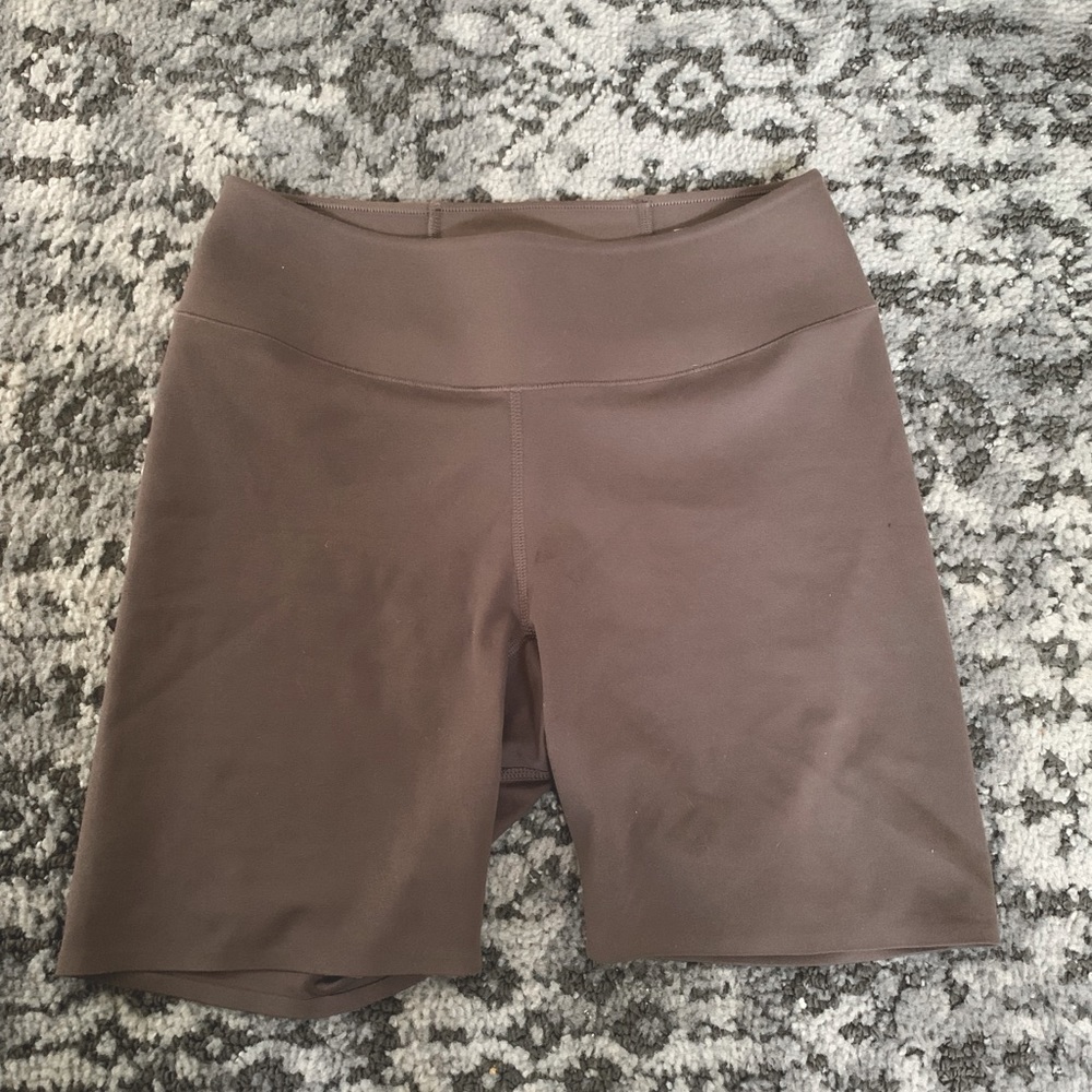 Uniqlo gray bike shorts